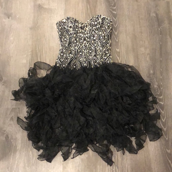 Jovani Dresses & Skirts - Jovani Black Strapless Beaded Bodice Ruffled Black Skirt Prom Dress